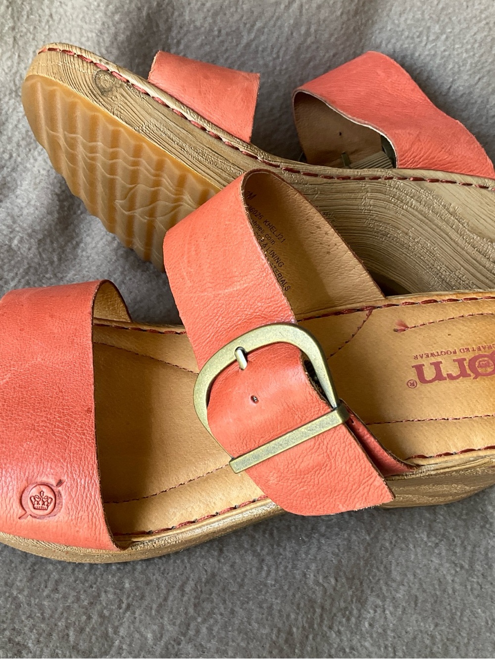 Born Coral Leather Buckle Slide Sandal
